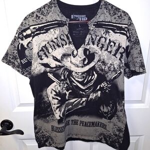 A Ranger Up gunslinger v-neck men's large cotton t-shirt.
